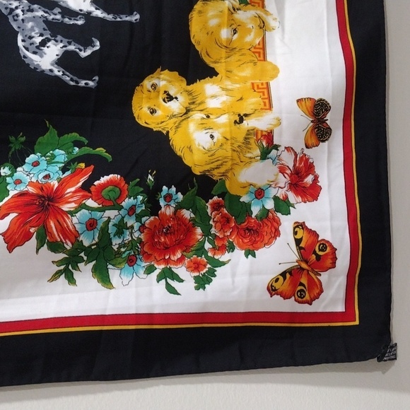 Designer Versace Silk Scarf – Dog & Floral Print 34x34-Inch Women’s Accessory - Picture 8 of 11
